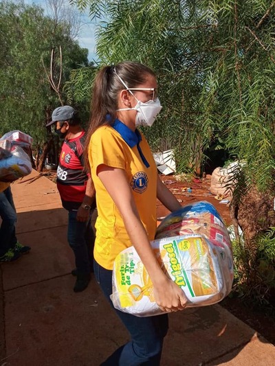 Lions Clube entrega as primeiras cestas bÃ¡sicas da aÃ§Ã£o solidÃ¡ria que arrecadou mais de 2 toneladas em alimentos
